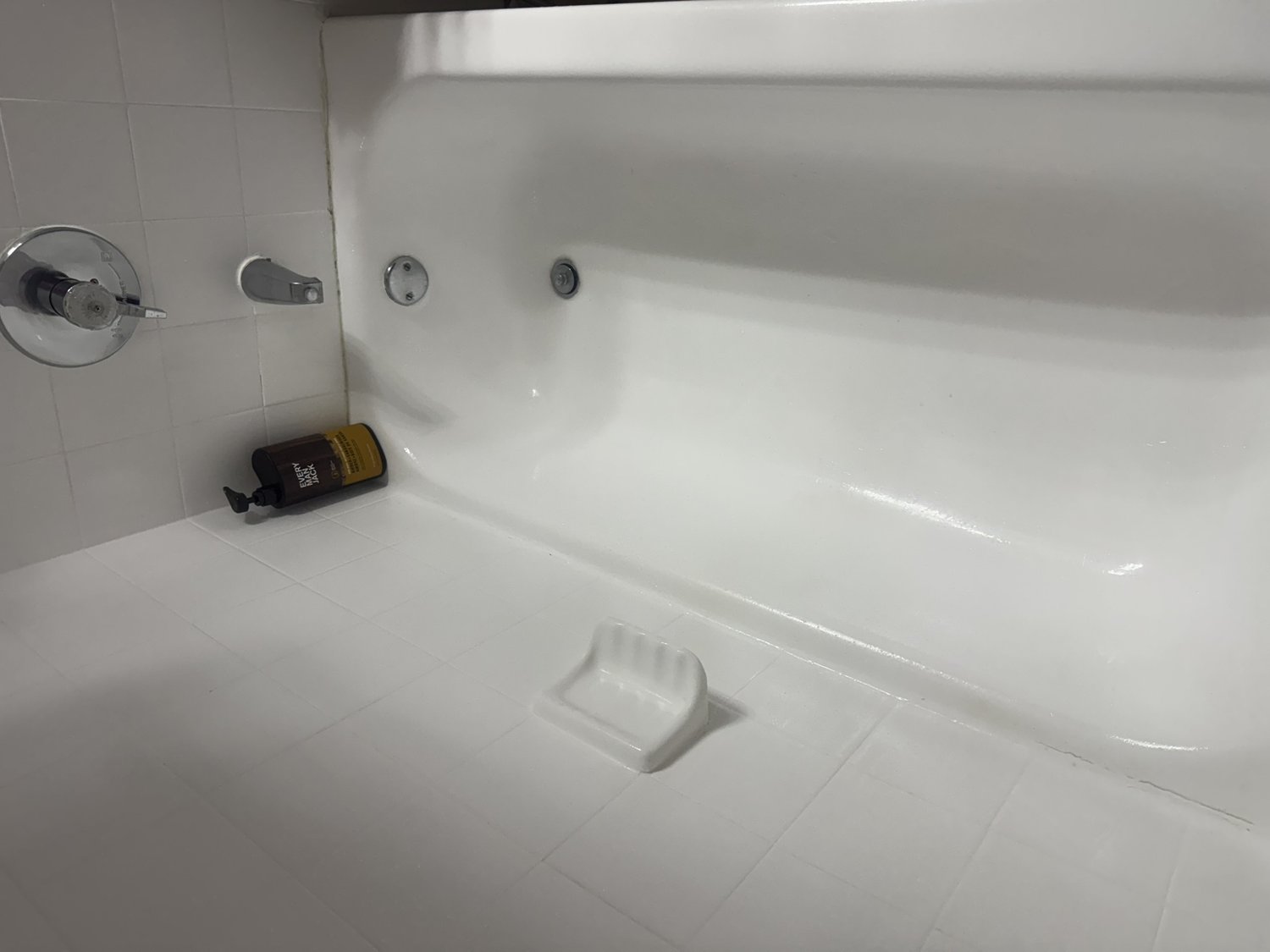 Bathtub detail